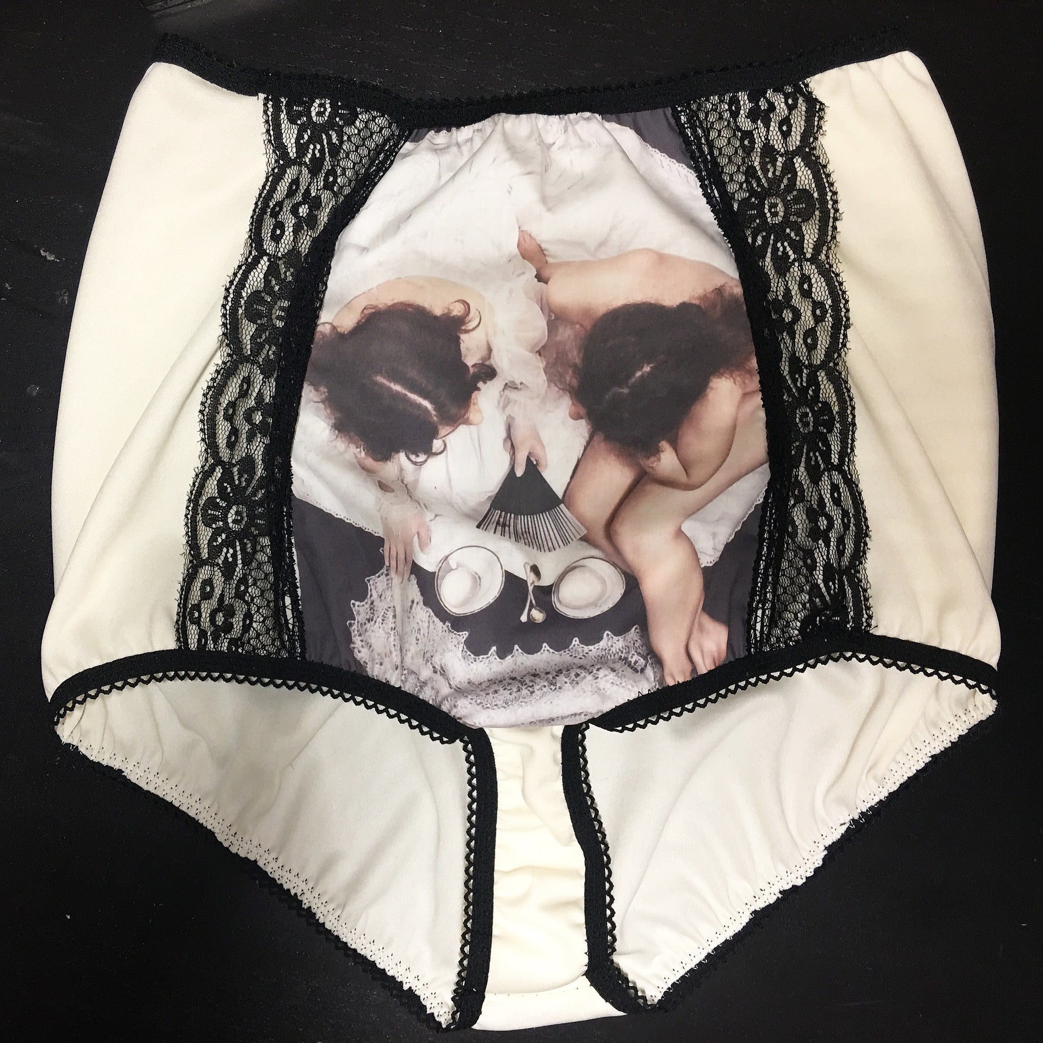 GIRLY SKULL CREAM TRICOT HIGH WAISTED